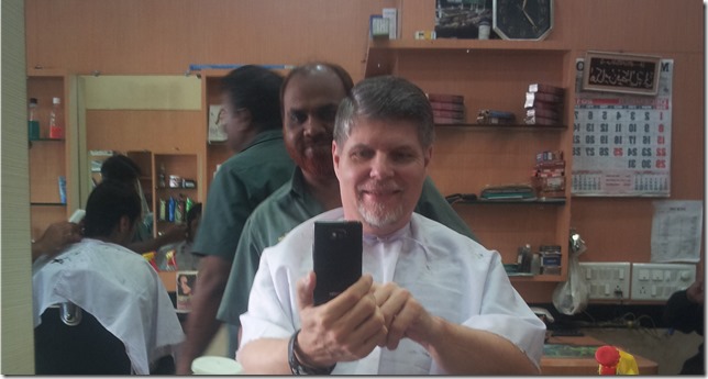A Haircut – Fernando Salazar